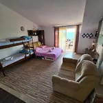 Hanna Apartment Gdinj