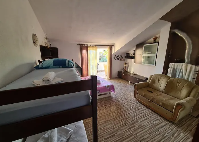 Hanna Apartman *